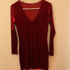 GLAM, SEXY red velvet dress